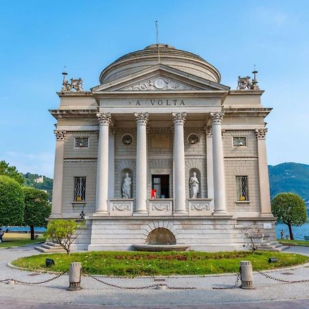 Elegant Beige Apartment - 5 Minutes From The Lake Como Exteriör bild