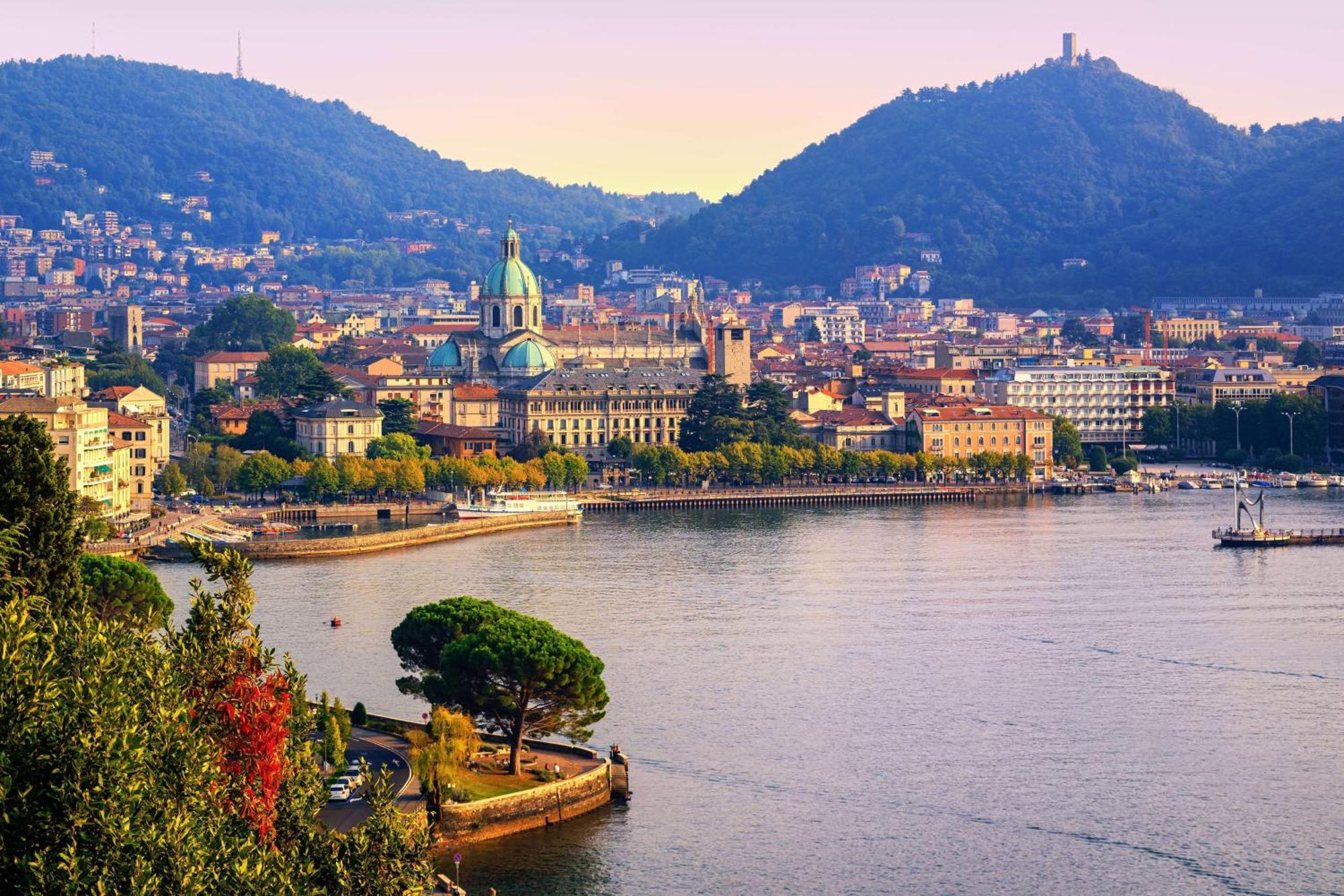 Elegant Beige Apartment - 5 Minutes From The Lake Como Exteriör bild