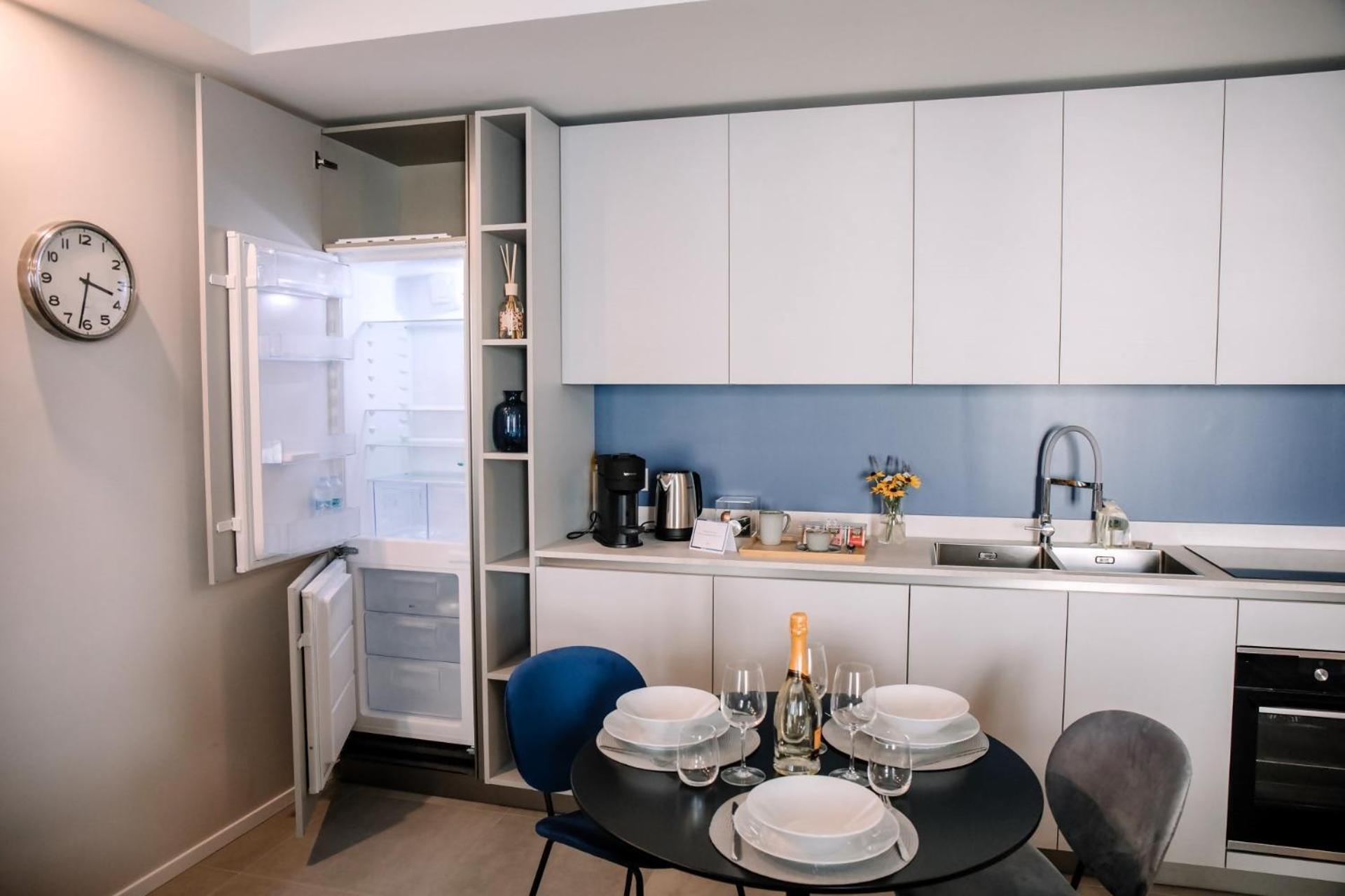 Elegant Beige Apartment - 5 Minutes From The Lake Como Exteriör bild