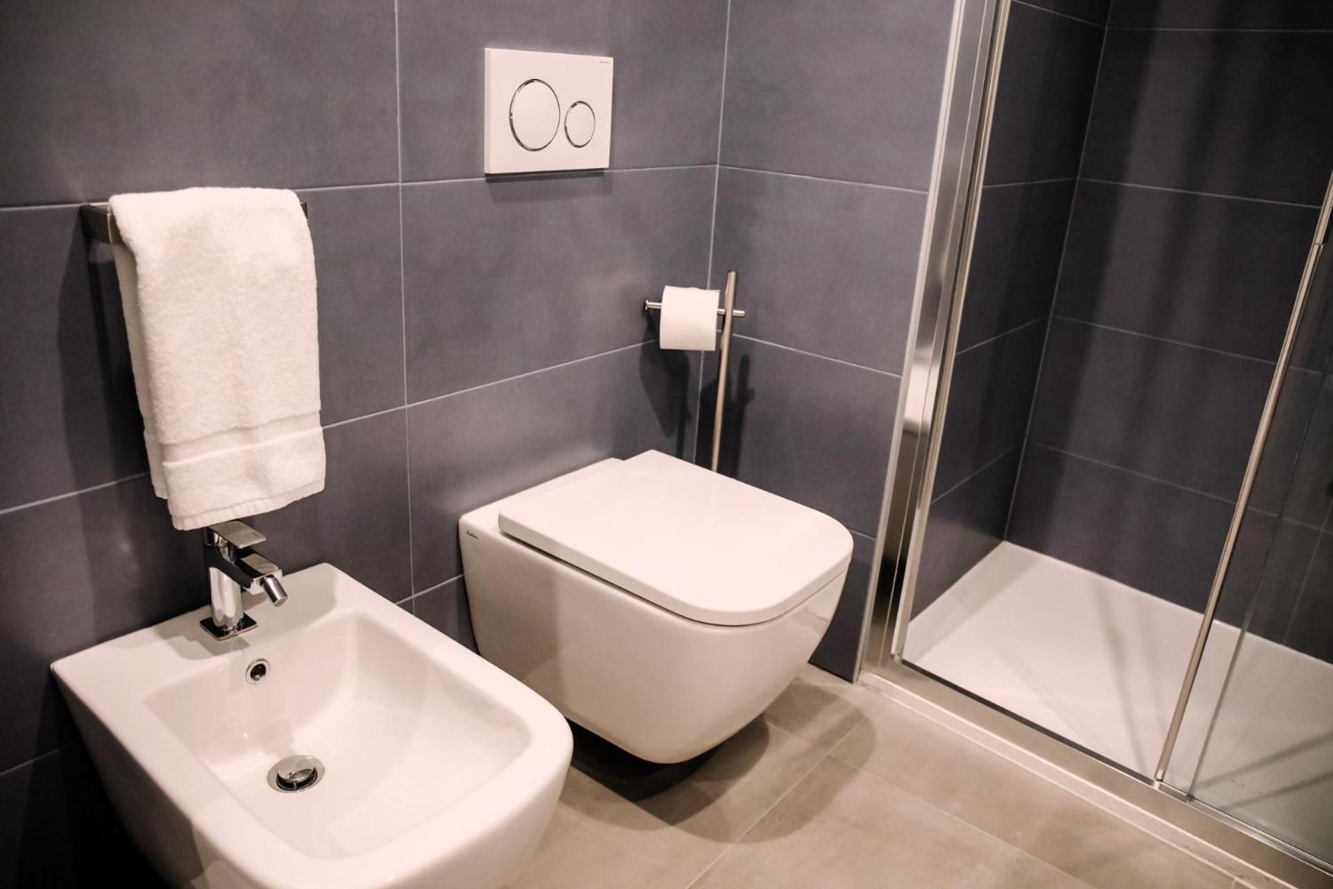Elegant Beige Apartment - 5 Minutes From The Lake Como Exteriör bild